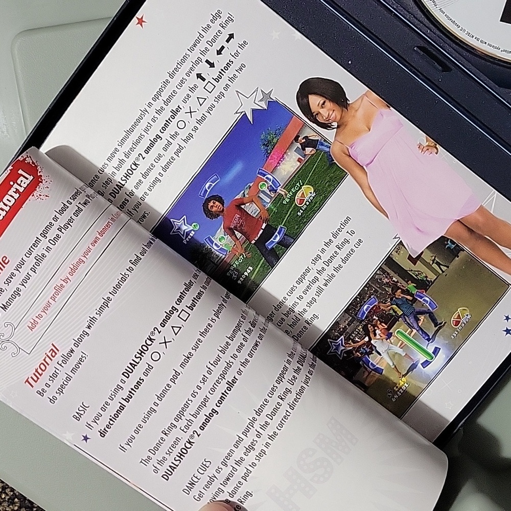 High School Musical 3: Senior Year Dance Bundle (Sony PlayStation 2, 2008) - Picture 11 of 12